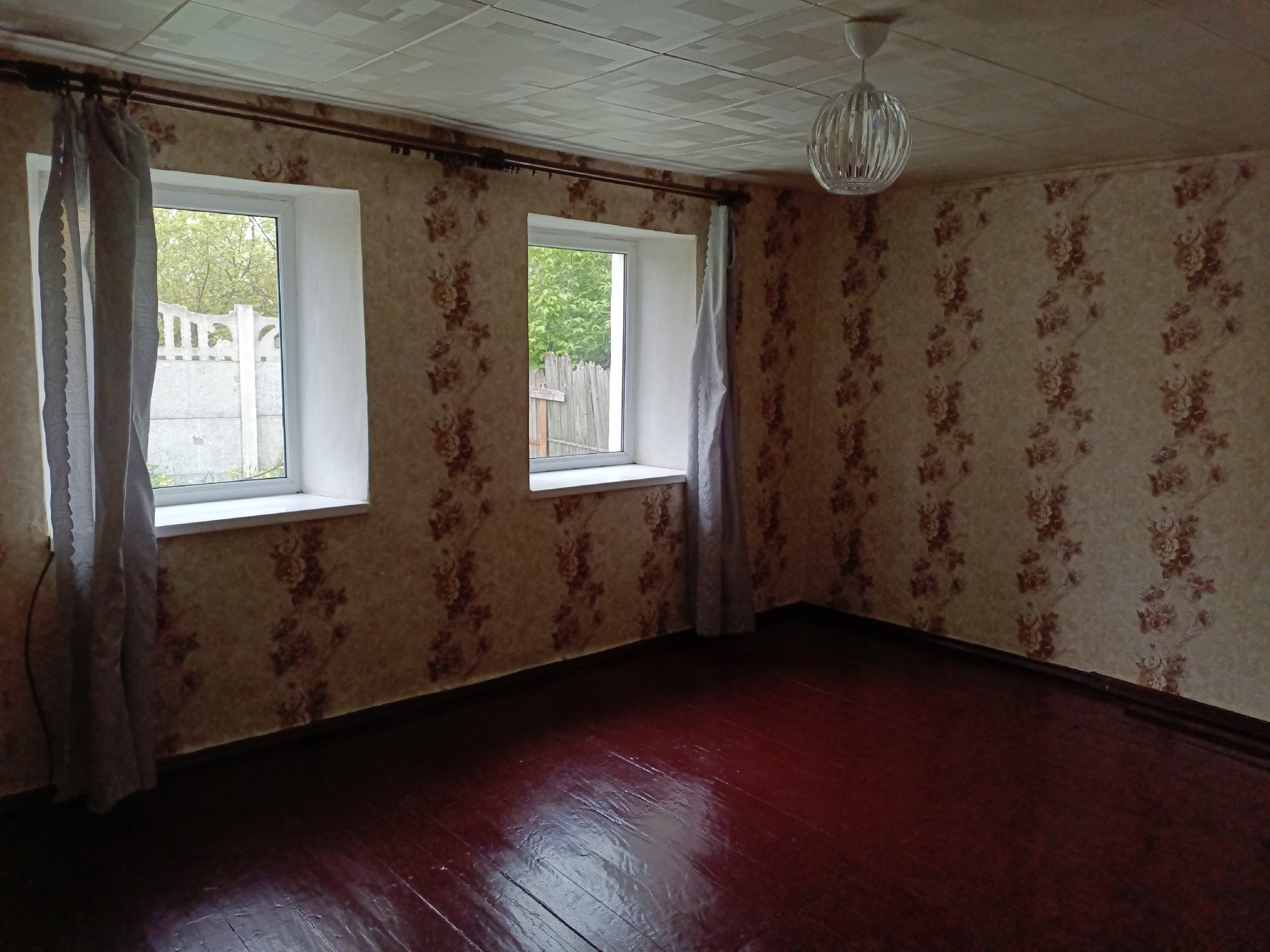 🏡Продам дом в г. Суходольске. Участок 15 соток ✅Пластиковые окна ✅Газ ✅Вода ✅Центральная канализация ✅Гараж ✅Погреб ✅Колодец ✅Летняя кухня ✅Сад Цена 1 000 000 рублей ☎ +7(959)161-44-49 https://vk.com/id789972316...